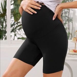 Maternity biker shorts